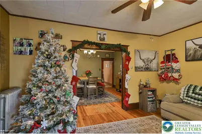 369 Mauch Chunk Street, Nazareth Boro, PA 18064 - Photo 8