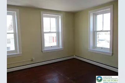 26 N Main Street, Nazareth Boro, PA 18064 - Photo 8