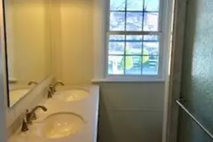 425 Bank St, Nazareth Boro, PA 18064 - Photo 8