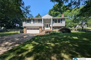 5607 Meadow Dr, Upper Macungie Township, PA 18069 - Photo 2