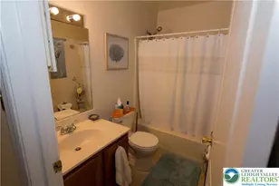 124 Lindfield Cir, Macungie Boro, PA 18062 - Photo 12