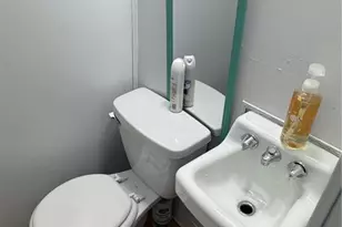 515 N Bishopthorpe St, Fountain Hill, PA 18015 - Photo 8