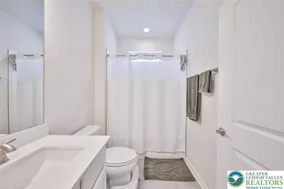 8005 August Avenue, Lower Macungie, PA 18031 - Photo 6