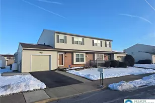 161 W 30 Th St, Allen Township, PA 18067 - Photo 2