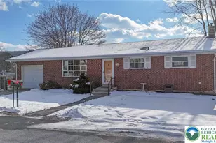 214 Chestnut St, Schuylkill, PA 17982 - Photo 1