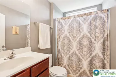 955 Yorkshire Drive, Upper Macungie Township, PA 18031 - Photo 32