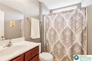 955 Yorkshire Dr, Upper Macungie Township, PA 18031 - Photo 32