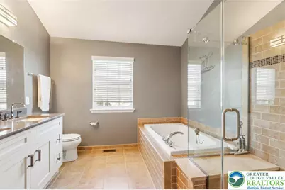 955 Yorkshire Drive, Upper Macungie Township, PA 18031 - Photo 44