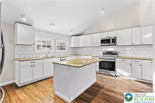 751 W Pennsylvania Ave, Plainfield Township, PA 18072 - Photo 6