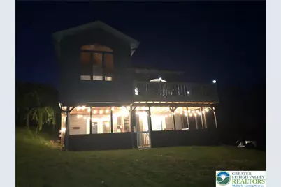 621 Bishops Place, Lehigh Township, PA 18067 - Photo 2