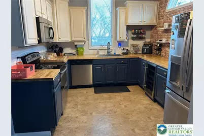 621 Bishops Place, Lehigh Township, PA 18067 - Photo 10