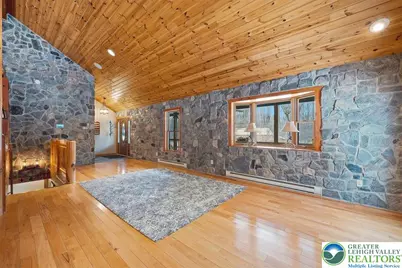 134 Split Rock Road, Newfoundland, PA 18445 - Photo 16