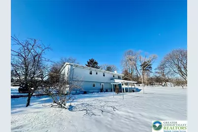 372 Oxford Circle, Moore Township, PA 18014 - Photo 6