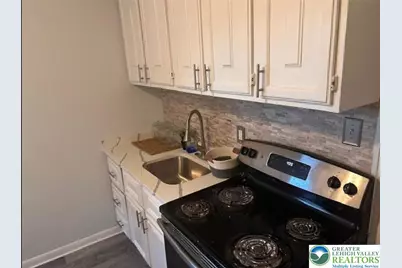 322 N Franklin Street #2 / Second Floor, Allentown, PA 18102 - Photo 10