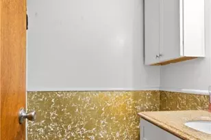 1713 Barrett Dr, Bethlehem City, PA 18017 - Photo 10