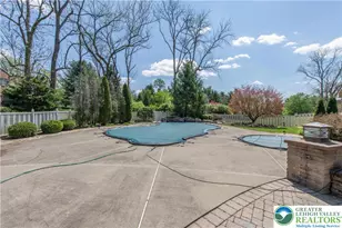 1937 Saucon Dale Cir, Lower Saucon Township, PA 18015 - Photo 8