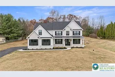 901 Renaldi Road, Wind Gap, PA 18091 - Photo 1