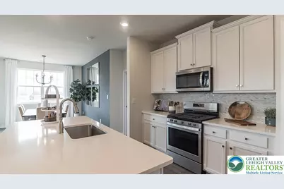 1440 Silk, Upper Macungie Township, PA 18031 - Photo 10