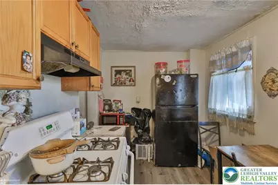 635 N Lumber Street, Allentown, PA 18102 - Photo 6