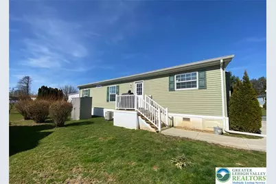 8865 Breinig Run Circle, Upper Macungie Township, PA 18031 - Photo 4