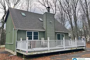 32 Bear Ln, Penn Forrest, PA 18229 - Photo 2