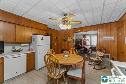 320 Garibaldi Avenue, Roseto, PA 18013 - Photo 12