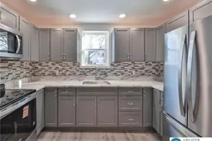 518 Pen Argyl St, Pen Argyl Boro, PA 18072 - Photo 4