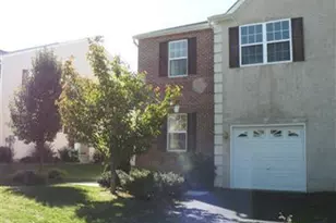 3634 Clauss Dr, Lower Macungie, PA 18062 - Photo 2