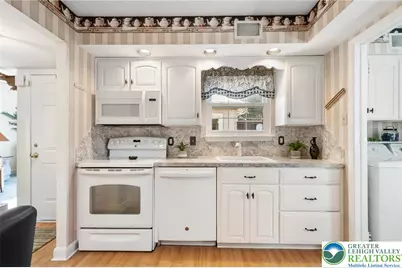 2811 Springhaven Place, Macungie Boro, PA 18062 - Photo 4