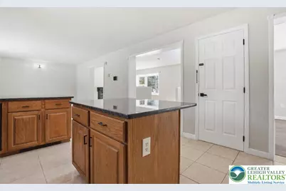 106 Greenleaf Drive, Tobyhanna Twp, PA 18334 - Photo 14