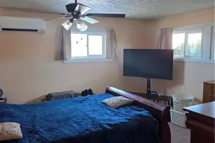 14 Magna Dr, Coplay Boro, PA 18037 - Photo 10