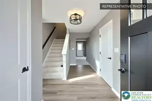 733 Fawn Way, Pennsburg Boro, PA 18073 - Photo 2