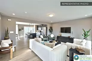 708 Deerfield Blvd, Pennsburg Boro, PA 18073 - Photo 6