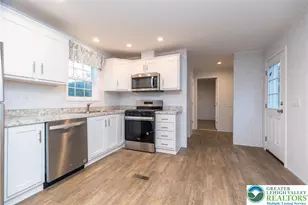 465 Royal Manor Rd, Williams Township, PA 18042 - Photo 2