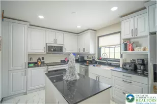 3955 Coplay Creek Rd, Schnecksville, PA 18078 - Photo 14