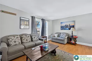 132 Woodview Dr, Trumbauersville Boro, PA 18951 - Photo 6