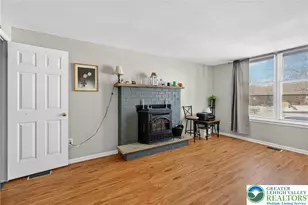 132 Woodview Dr, Trumbauersville Boro, PA 18951 - Photo 10