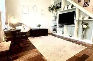 1076 King Way, Upper Macungie Township, PA 18031 - Photo 6