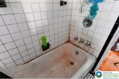 115 Hull Avenue, Olyphant, PA 18447 - Photo 32