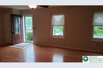 4209 Iroquois Street, Schnecksville, PA 18078 - Photo 8