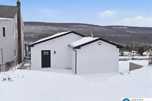 255 E Railroad St, Nesquehoning Boro, PA 18240 - Photo 38