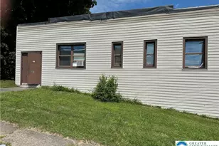 527 Division St, Bangor, PA 18013 - Photo 4