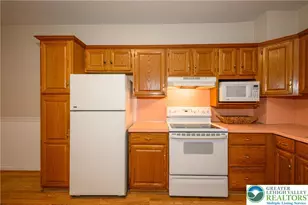 109 W 27th St, Northampton Township, PA 18067 - Photo 4