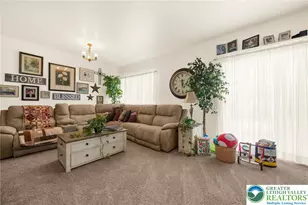 195 Maple Ct, Alburtis Boro, PA 18011 - Photo 8