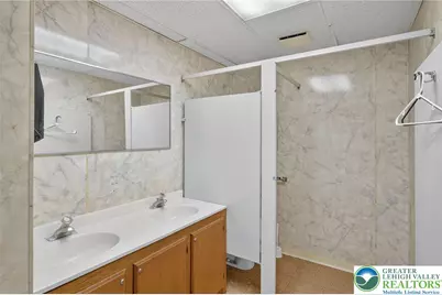 1106 Broadway, Fountain Hill, PA 18015 - Photo 8