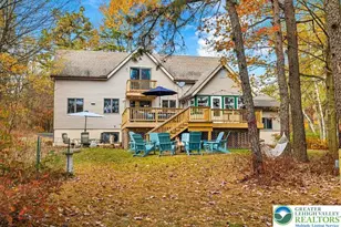 2208 Mohegan Ct, Long Pond, PA 18334 - Photo 2