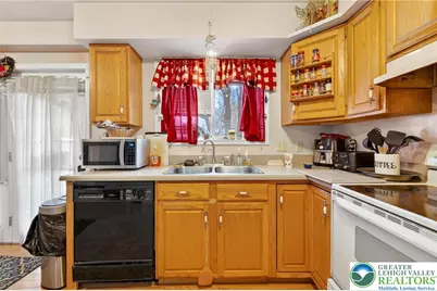 2354 Market, South Whitehall Twp, PA 18104 - Photo 12