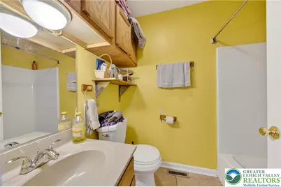 2354 Market, South Whitehall Twp, PA 18104 - Photo 18