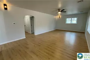 403 Walnut St, Bath Boro, PA 18014 - Photo 4