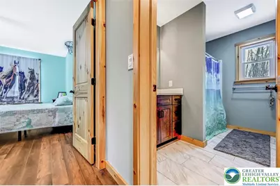 1055 Sugar Hollow Road, Chestnuthill Twp, PA 18353 - Photo 36